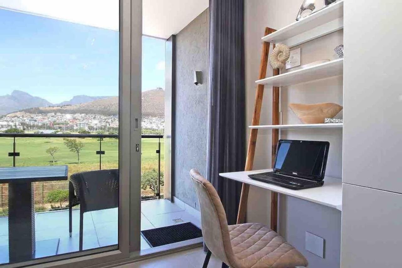 Tranquility Mouille Point Apartment *